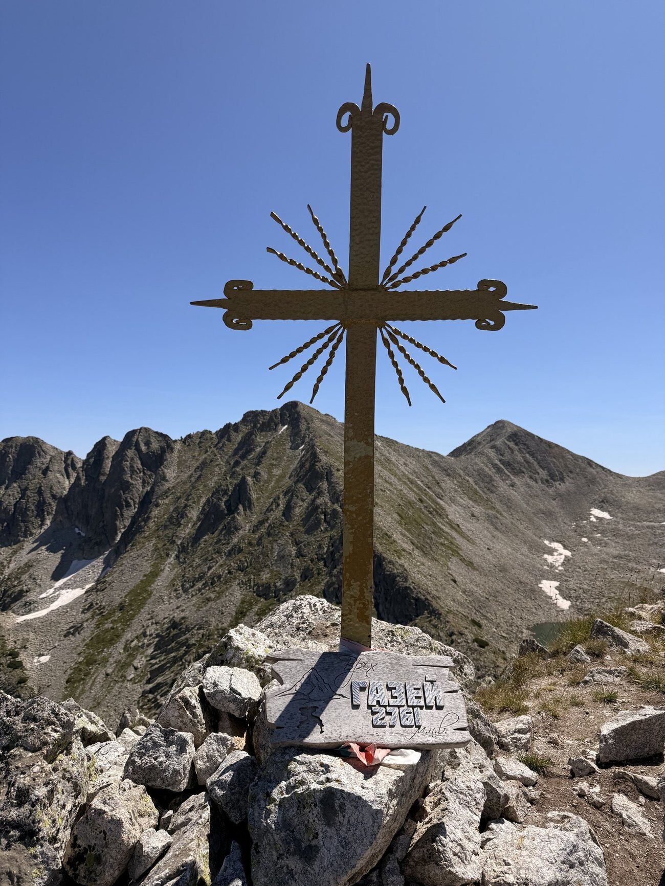 The summit cross on Gazey, 2761 m